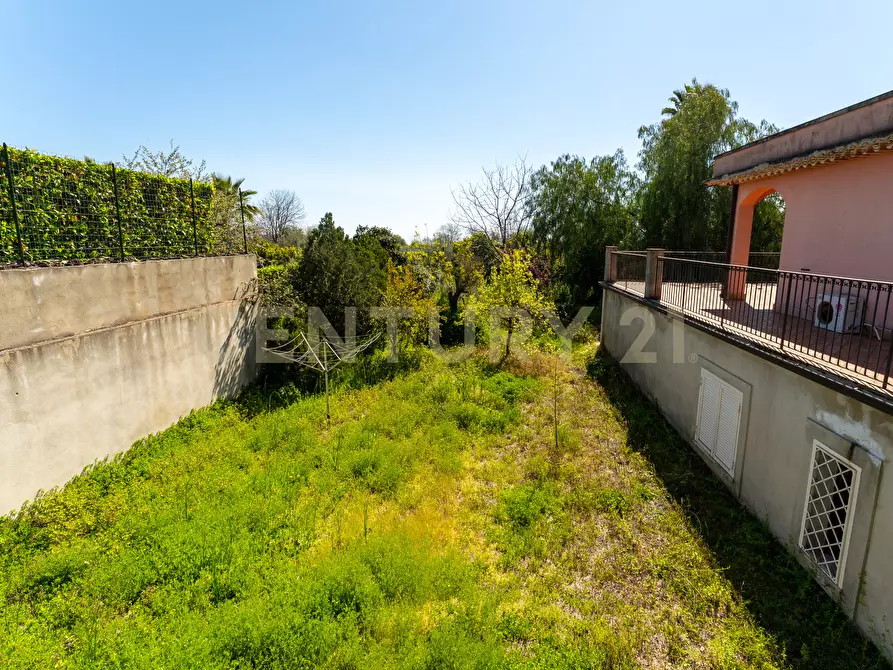 Immagine 89 di Villa in vendita  in Via Alcaloro Petrone 47 a Viagrande