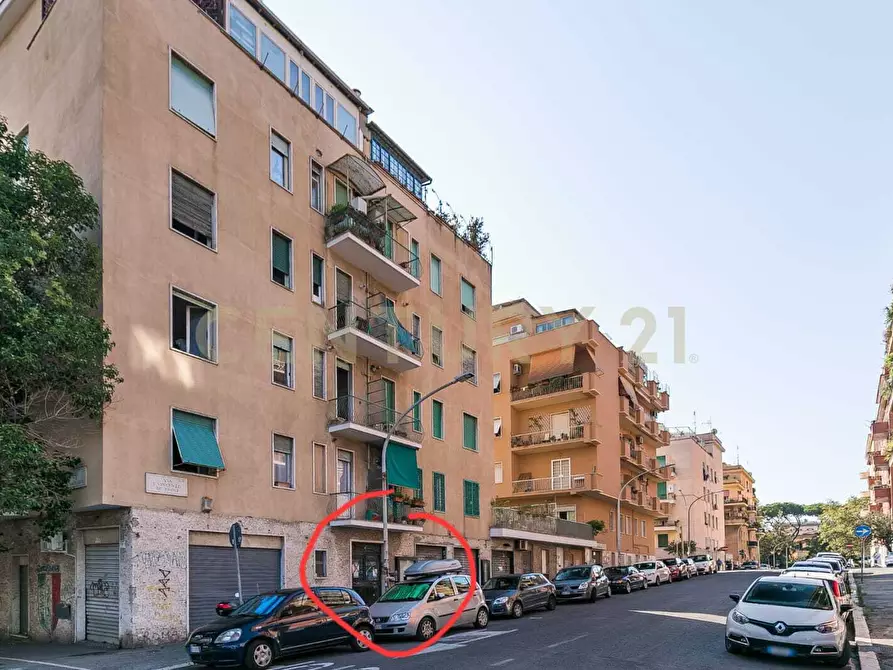 Immagine 25 di Trilocale in vendita  in Via S. Vincenzo de' Paoli 24 a Roma