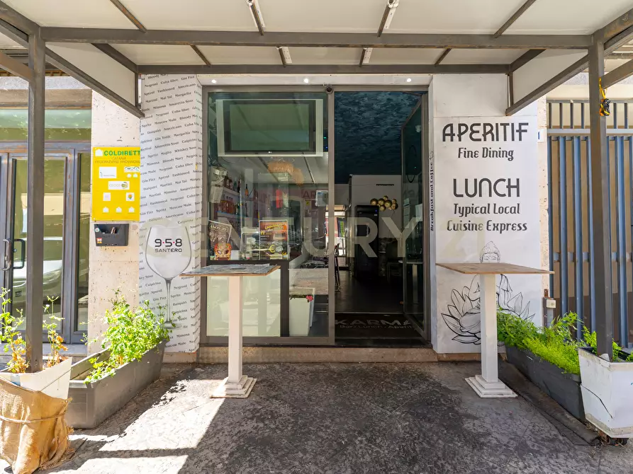 Immagine 31 di Pizzeria / Pub in vendita  in Via Zolfatai 9 a Catania