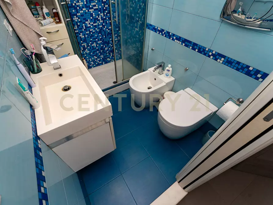 Immagine 7 di Bilocale in vendita  in Via Livorno 101 a Aci Castello