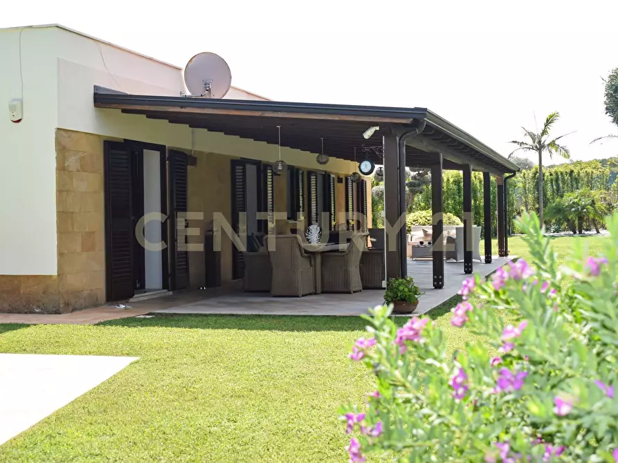 Immagine 3 di Villa in vendita  in Contrada Gisira 2/A a Augusta