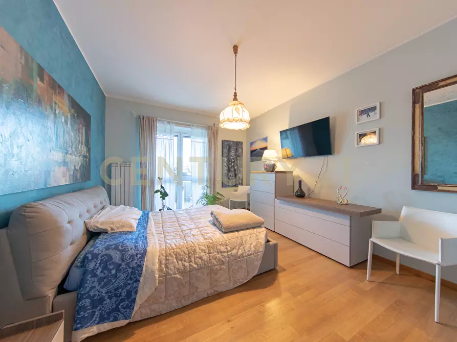 Immagine 10 di Quadrilocale in vendita  in Viale Ippocrate 116 a Roma