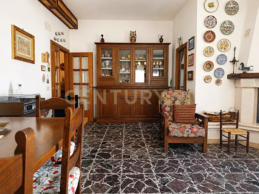 Immagine 11 di Pentalocale in vendita  in VIA PRIMO MAGGIO 51 51 a Abbadia San Salvatore
