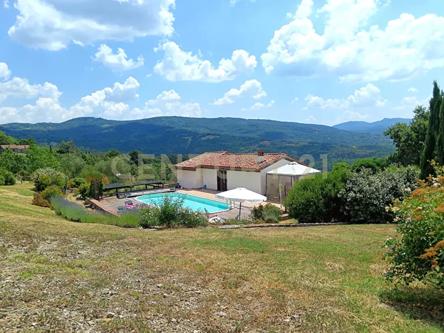 Immagine 2 di Villa in vendita  in Via Case Raspini 2 a Santa Fiora