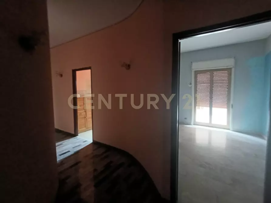 Immagine 3 di Pentalocale in vendita  in Via Nicola Coviello 158 a Biancavilla