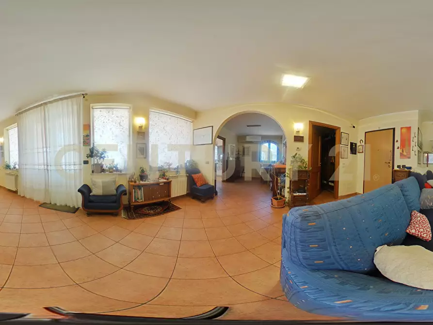 Immagine 117 di Villa in vendita  in Via Alcaloro Petrone 47 a Viagrande