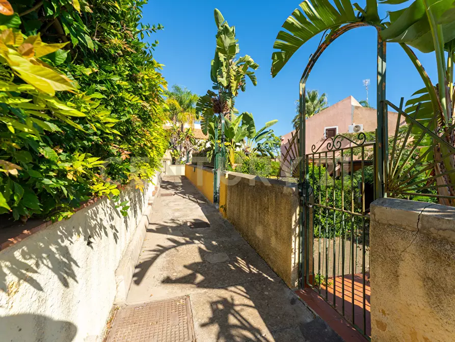 Immagine 44 di Villa in vendita  in Contrada Arcile 1 a Augusta