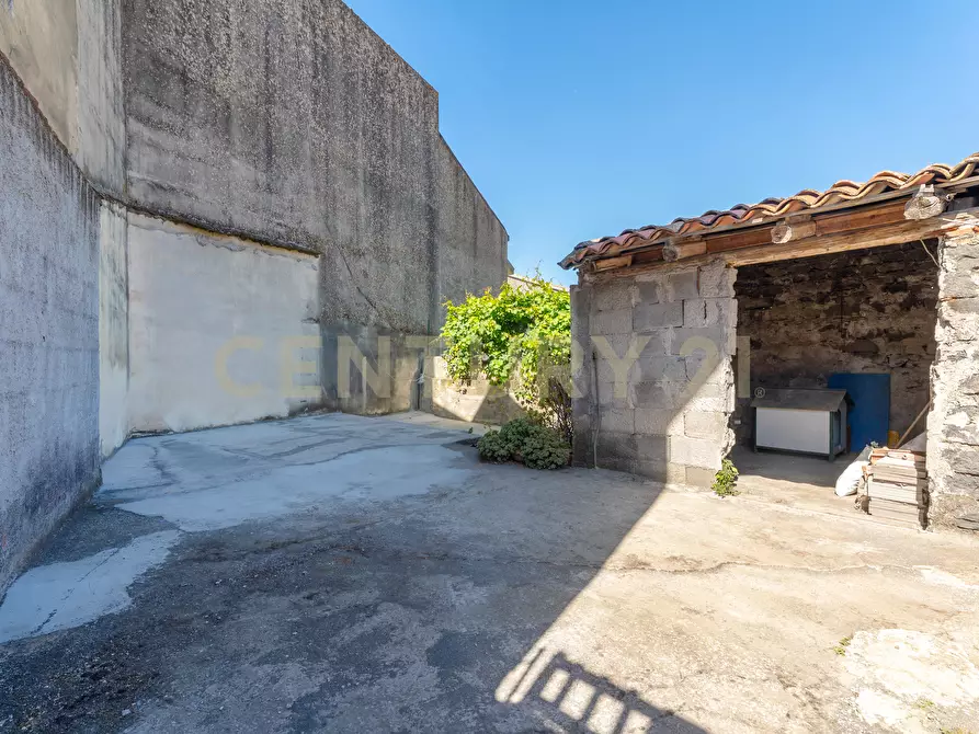 Immagine 15 di Casa indipendente in vendita  in Via San Martino 10 a Camporotondo Etneo