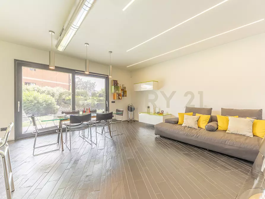 Immagine 32 di Villa in vendita  in Via Palmoli 27 a Roma