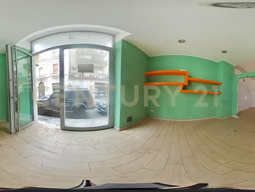 Immagine 30 di Locale commerciale in vendita  in Via Cagliari 51 a Catania