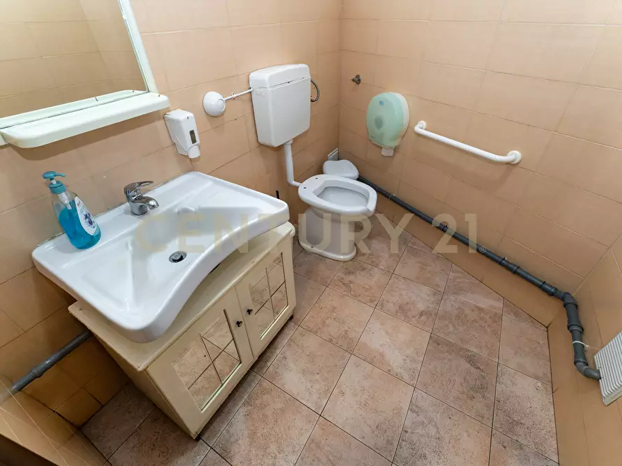 Immagine 25 di Pizzeria / Pub in vendita  in Viale Mario Rapisardi 646 a Catania