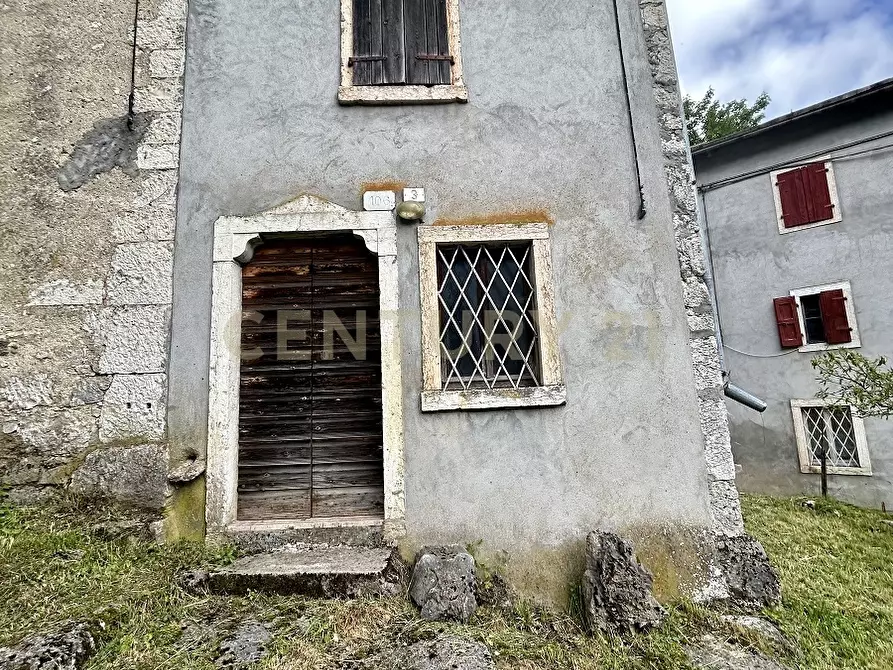 Immagine 13 di Rustico / casale in vendita  in Contrada Tezze a Velo Veronese