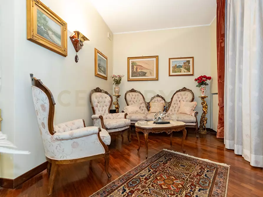 Immagine 67 di Villa in vendita  in Via Salemi 19 a Mascalucia