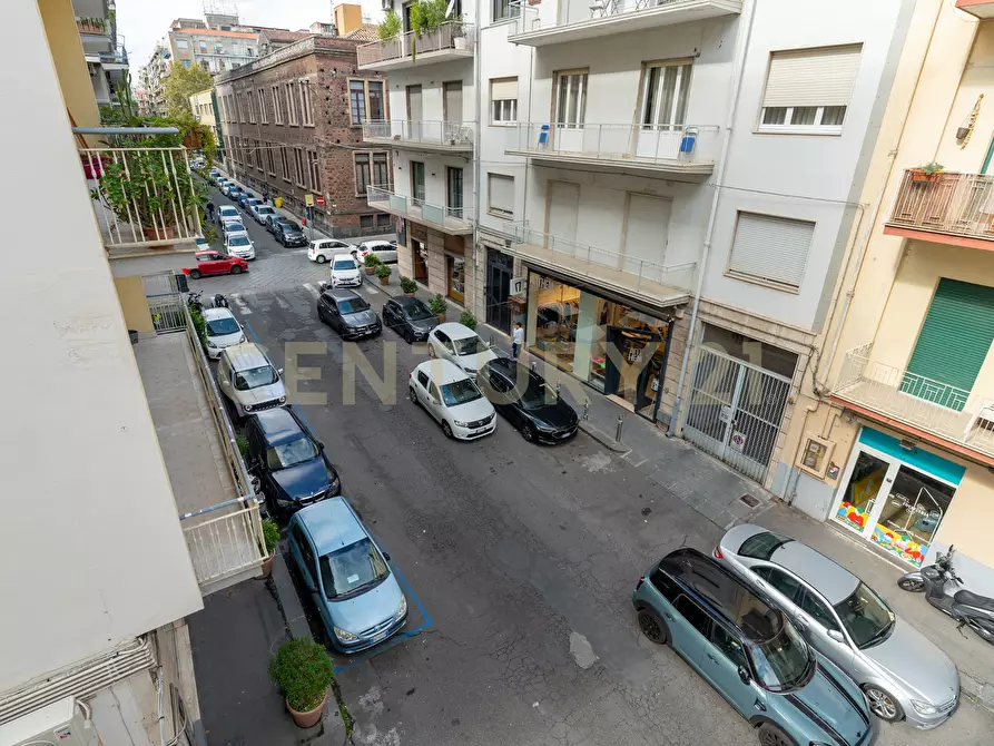 Immagine 18 di Pentalocale in vendita  in Via Milano 60 a Catania