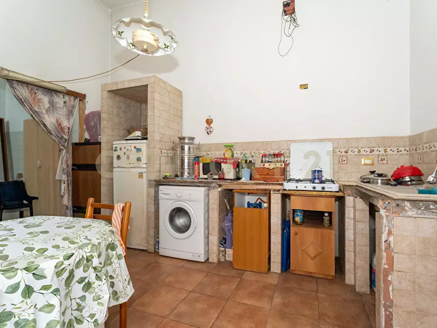 Immagine 19 di Casa indipendente in vendita  in Via Vittorio Veneto 83 a Misterbianco