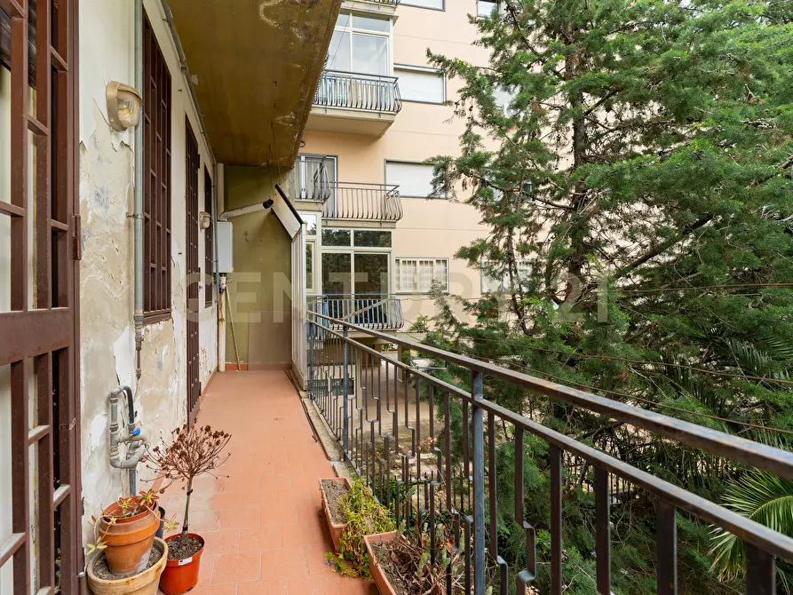 Immagine 9 di Pentalocale in vendita  in Via Stefano Vitale 12 a Catania