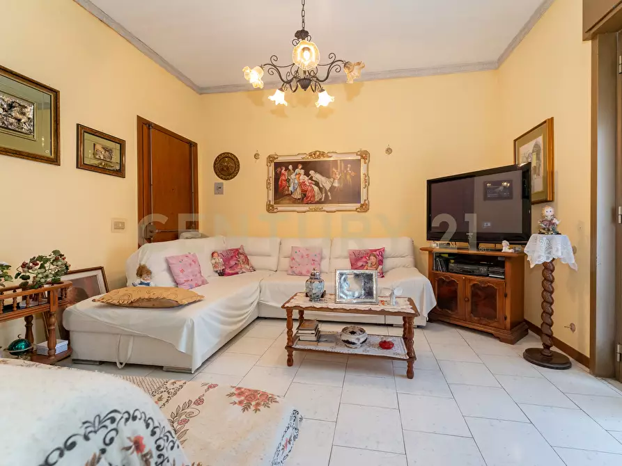 Immagine 9 di Quadrilocale in vendita  in Via Cefalù 16 a Misterbianco