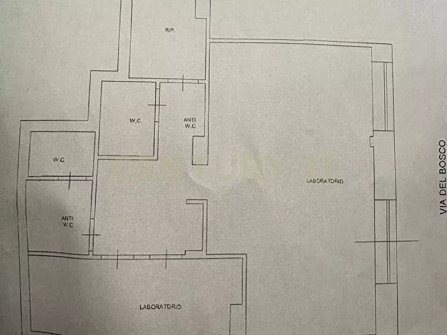 Immagine 35 di Locale commerciale in vendita  in Via del Bosco 163 a Catania