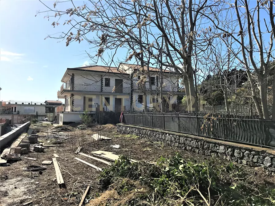 Immagine 15 di Casa bifamiliare in vendita  in via Vincenzo Ricca a Catania