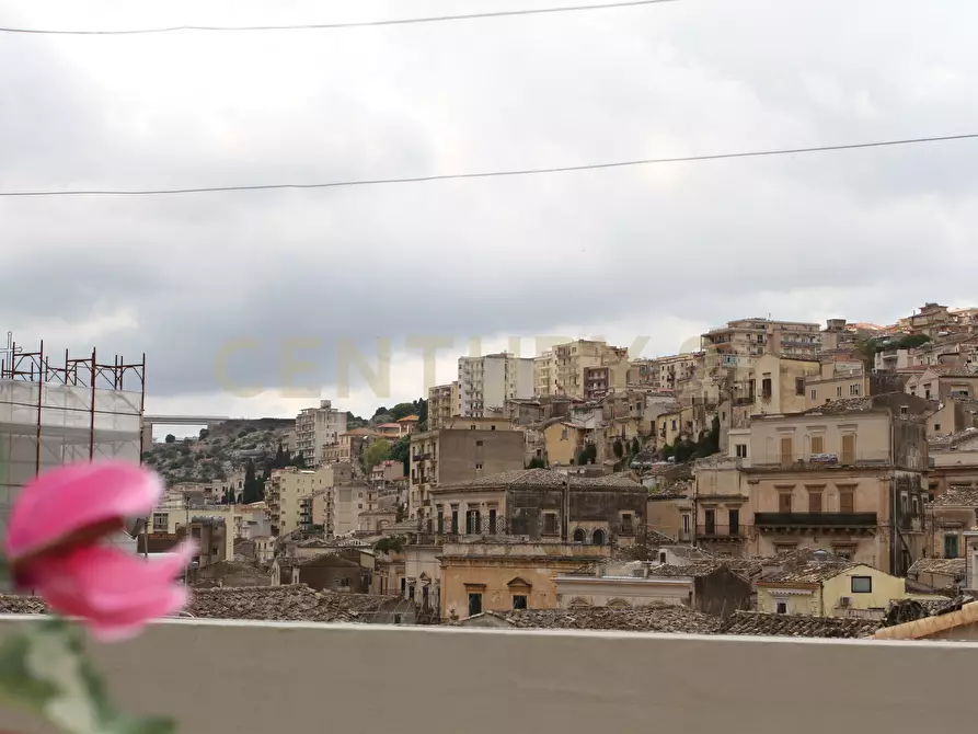 Immagine 16 di Casa indipendente in vendita  in Strada Pellico 26 a Modica