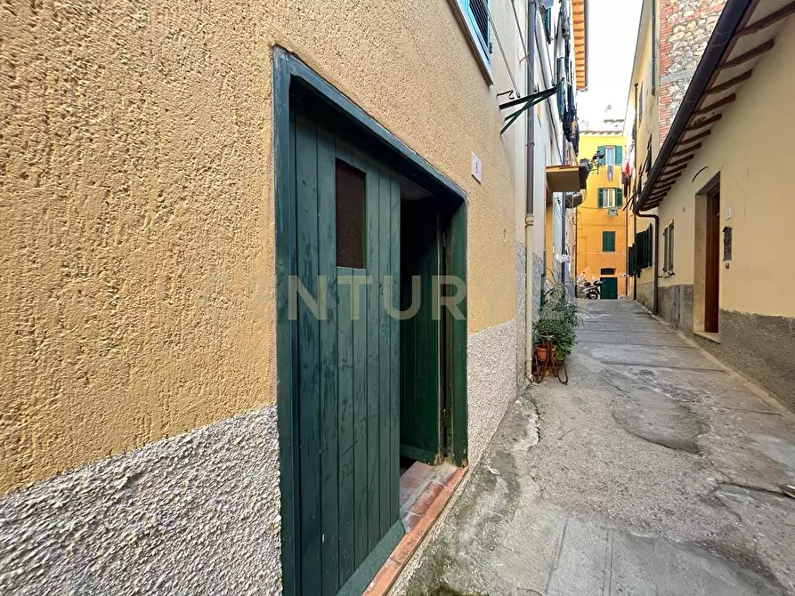 Immagine 3 di Magazzino in vendita  in Via Cavour 25 a Monte Argentario