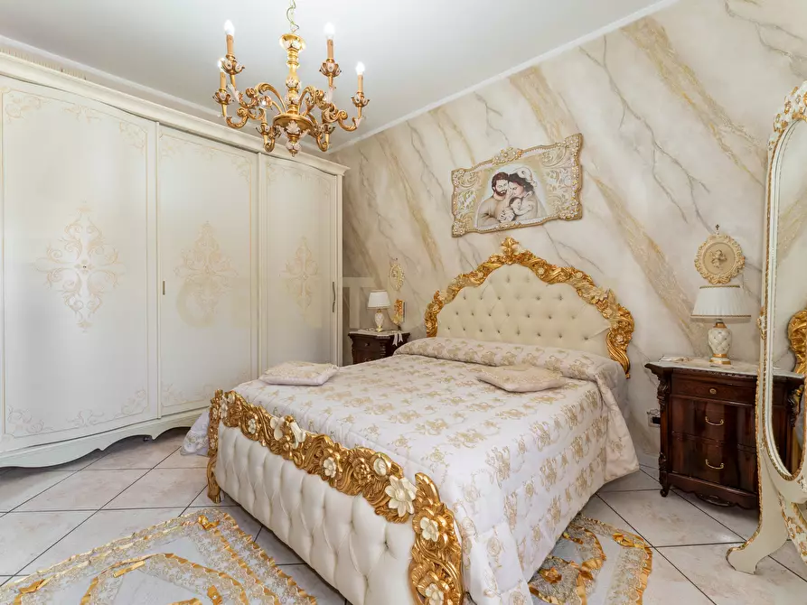 Immagine 28 di Appartamento in vendita  in Via Aurora 5 a Catania