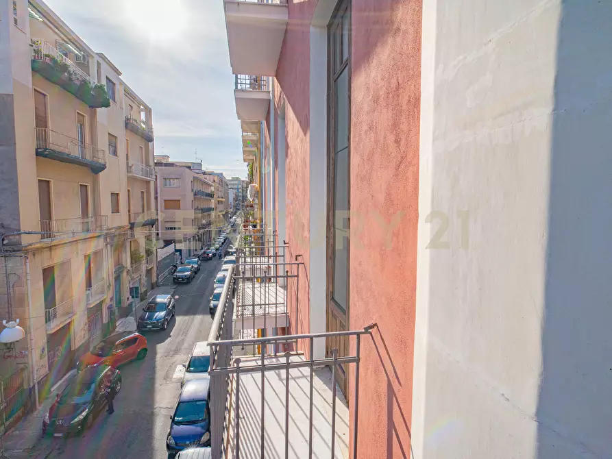 Immagine 8 di Pentalocale in vendita  in Via Francesco Riso 34 a Catania