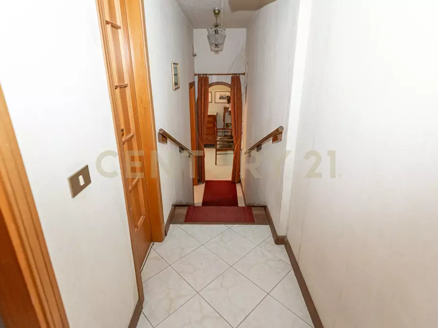 Immagine 28 di Pentalocale in vendita  in Via Vittorio Emanuele 181 a Viagrande