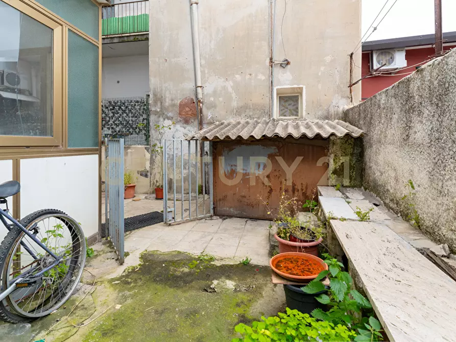 Immagine 21 di Bilocale in vendita  in Via Wrzì 128 a Catania