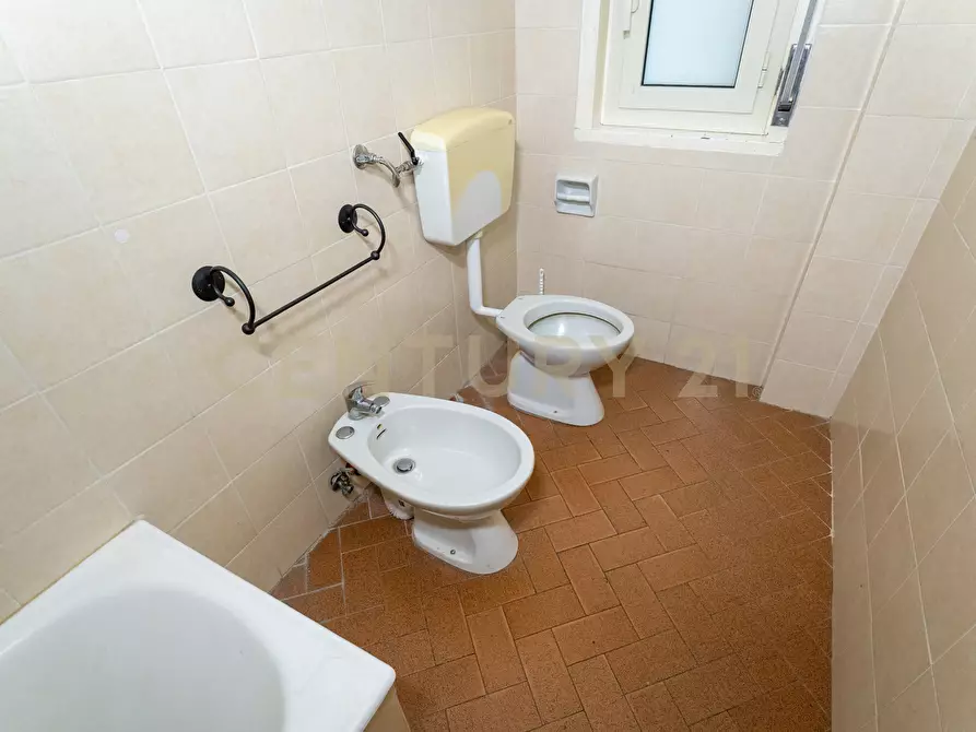 Immagine 32 di Pentalocale in vendita  in Via Due Obelischi 48 a Gravina Di Catania