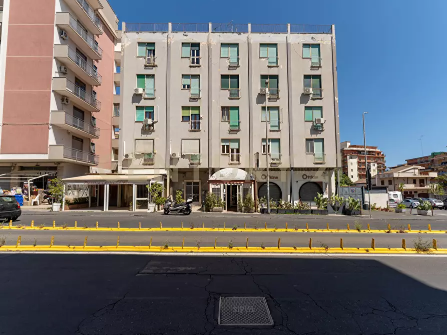 Immagine 26 di Bar / Ristorante in vendita  in Via Milo 10 a Catania