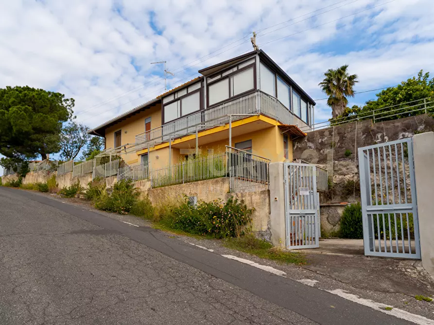 Immagine 1 di Casa indipendente in vendita  in Viale Ionio 96c a Augusta
