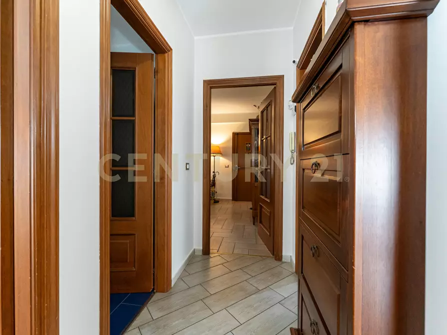 Immagine 41 di Trilocale in vendita  in Via Tremestieri 16 a Mascalucia