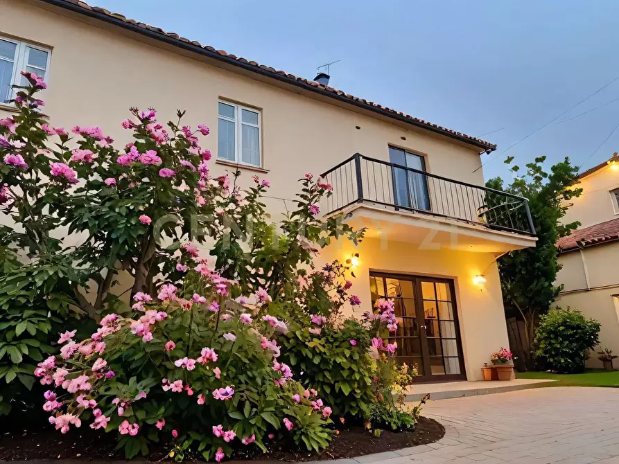 Immagine 1 di Casa bifamiliare in vendita  in Località Poggio Murella 120 a Manciano