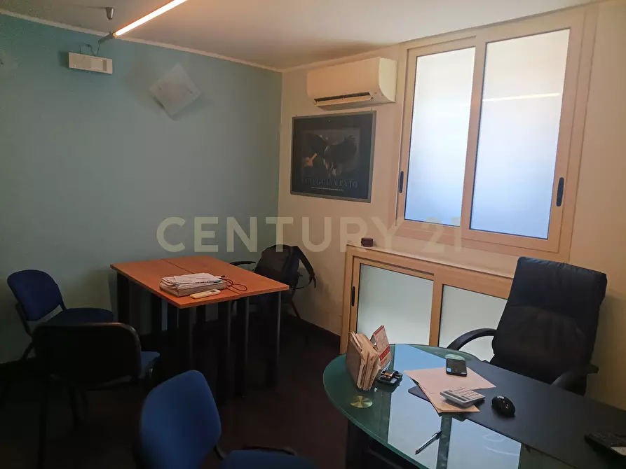 Immagine 10 di Locale commerciale in vendita  in Viale della Libertà 183 a Catania