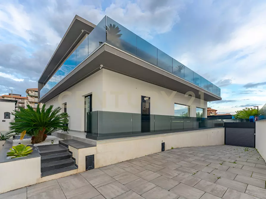 Immagine 29 di Villa in vendita  in Via Sant' Andrea 8 a Catania