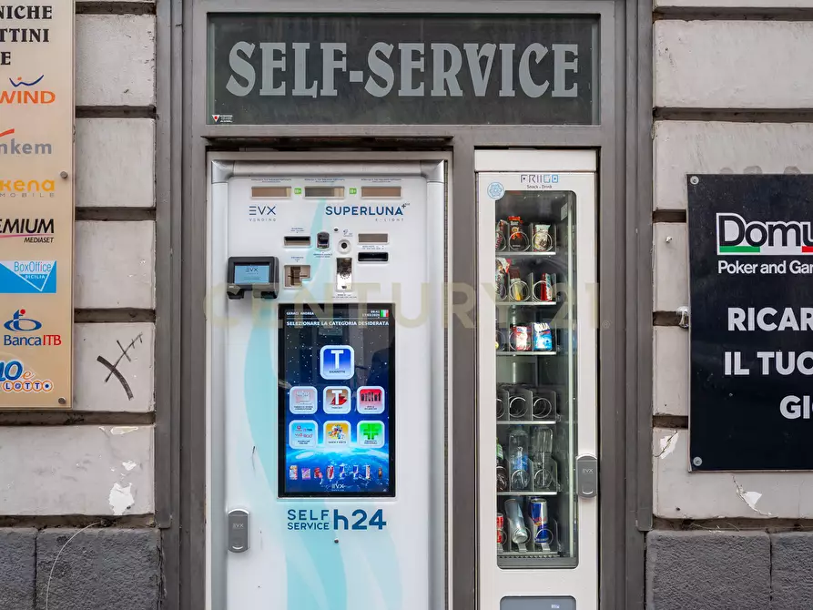 Immagine 4 di Tabaccheria in vendita  in Via Antonino di Sangiuliano 239 a Catania