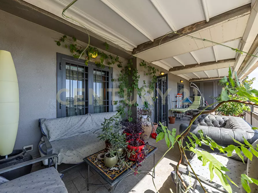 Immagine 28 di Attico in vendita  in Viale Carmelo Bene 320 a Roma