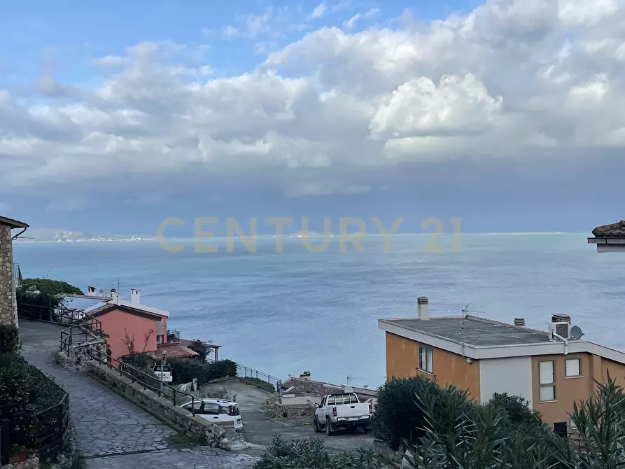 Immagine 2 di Trilocale in vendita  in Via del Solevia del sole a Monte Argentario