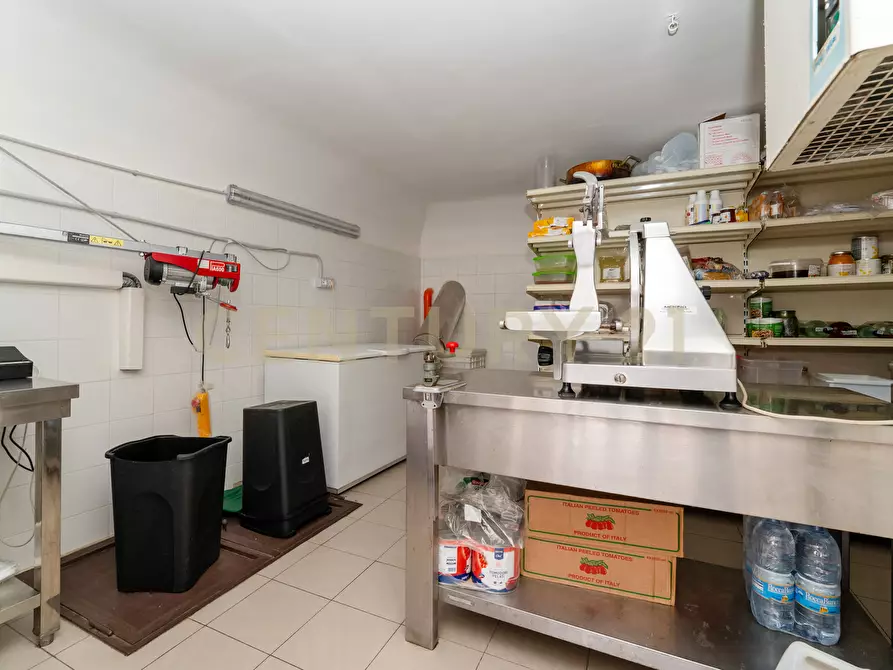 Immagine 54 di Pizzeria / Pub in vendita  in Via Plebiscito 179 a Catania