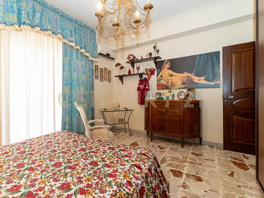 Immagine 45 di Pentalocale in vendita  in Via Carrubella 155 a Gravina Di Catania