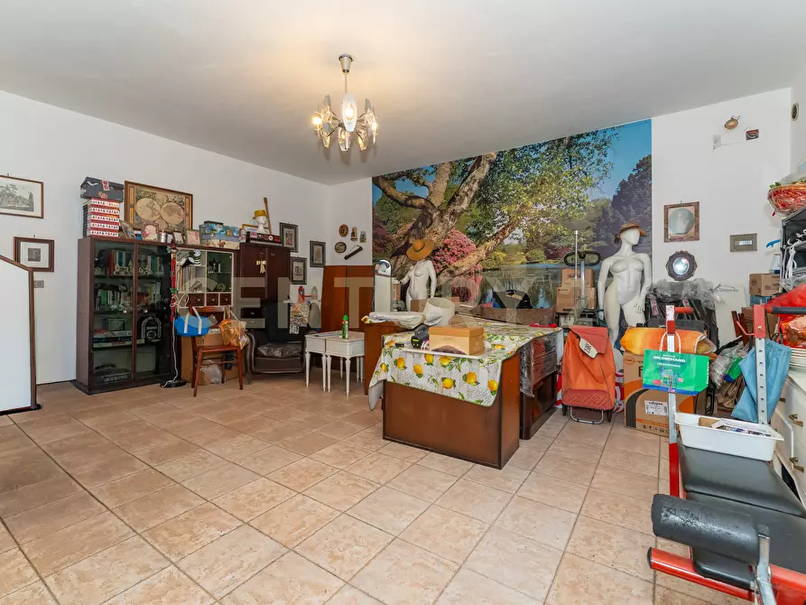 Immagine 61 di Villa in vendita  in Via Santa Rosa da Lima 17 a Catania