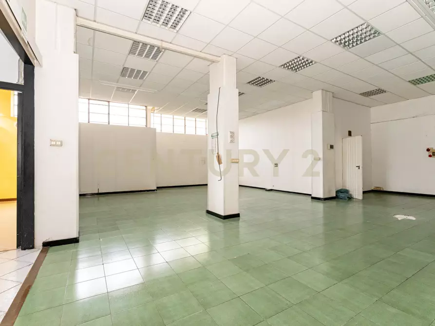 Immagine 14 di Magazzino in vendita  in Via Convento del Carmine 6 a Tremestieri Etneo