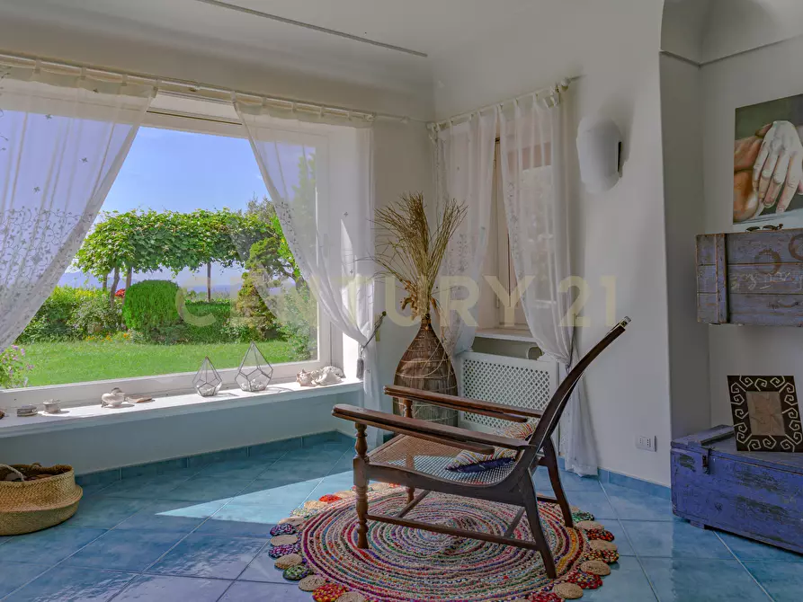Immagine 9 di Villa in vendita  in Strada Faro di Carena 80 a Anacapri