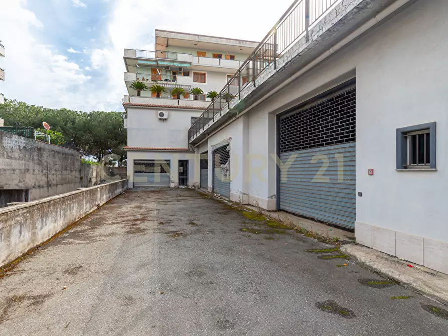 Immagine 16 di Attività artigianale in vendita  in Via Antonio Gramsci 80/84 a Giarre