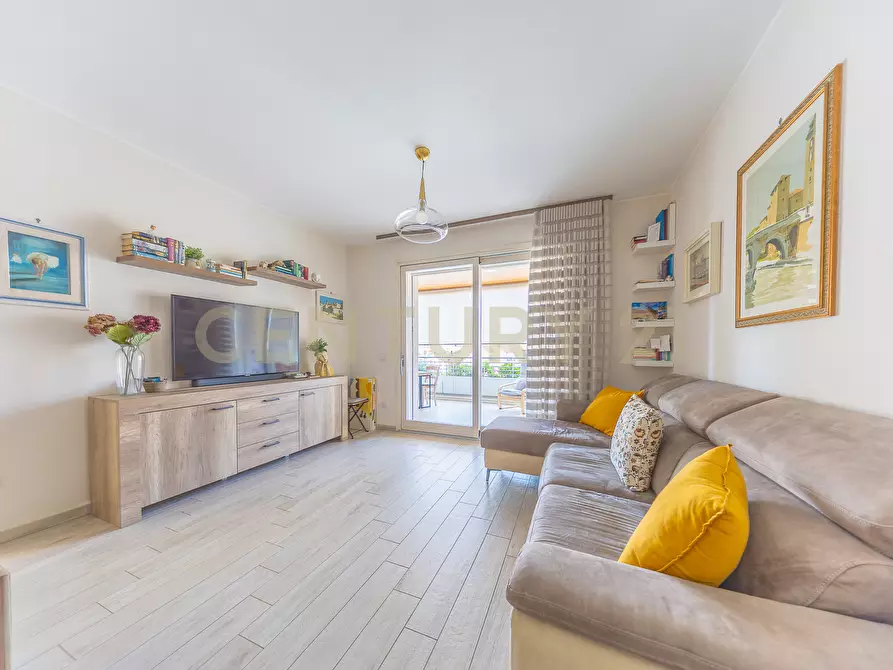 Immagine 7 di Bilocale in vendita  in Via Emanuela Loi 10 a Roma