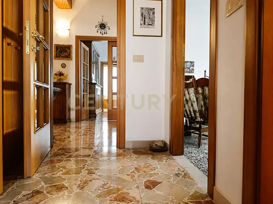 Immagine 25 di Pentalocale in vendita  in VIA PRIMO MAGGIO 51 51 a Abbadia San Salvatore