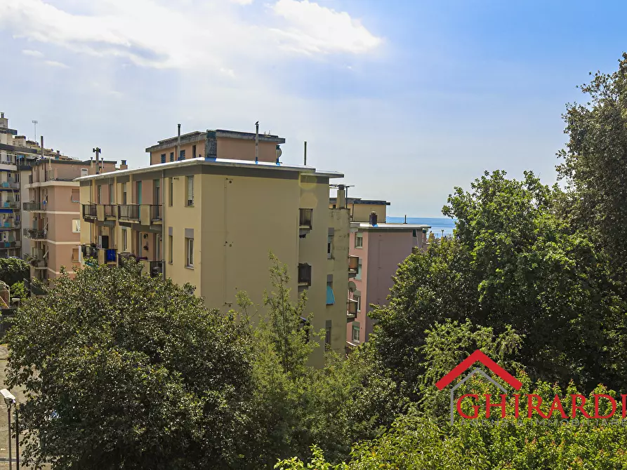 Immagine 39 di Quadrilocale in vendita  in Via Gavino Antonio 25 a Genova