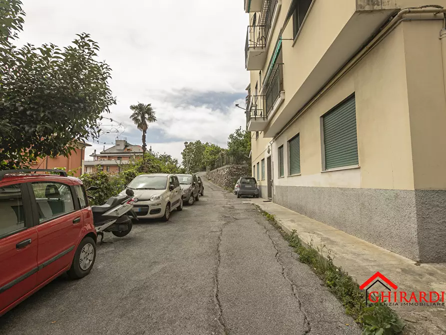 Immagine 29 di Garage in vendita  in Viale Villa Chiesa a Genova