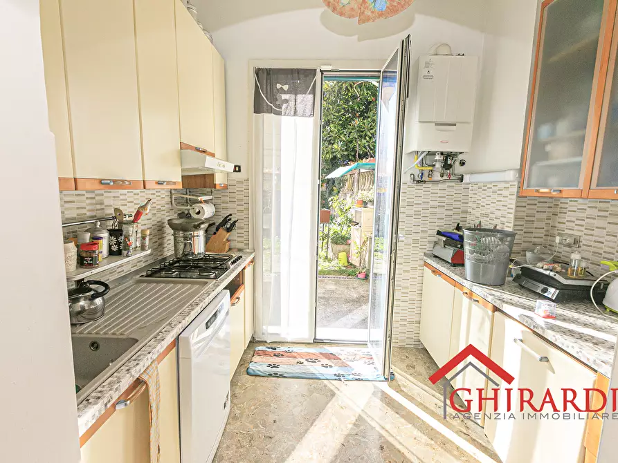 Immagine 10 di Casa trifamiliare in vendita  in Via Sergio Piombelli 28 a Genova